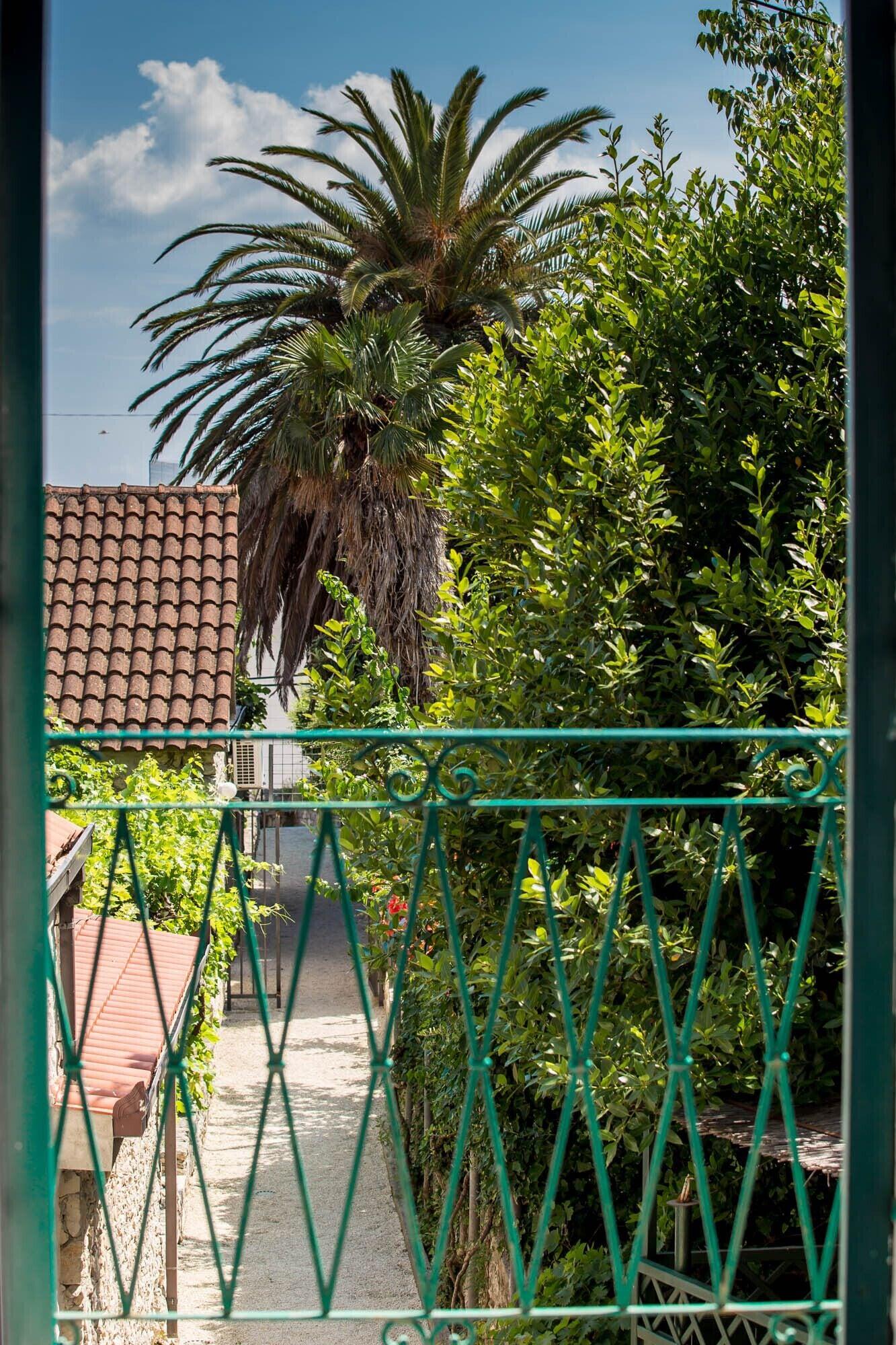Garden Apartment Hotel Split Exterior photo