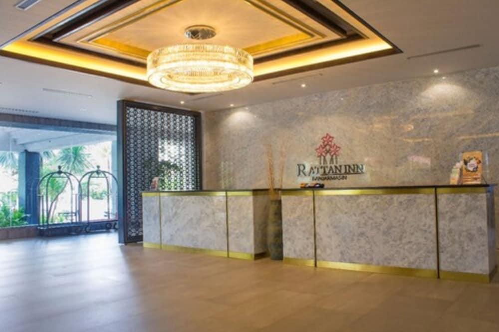 Rattan Inn Hotel Banjarmasin  Exterior photo