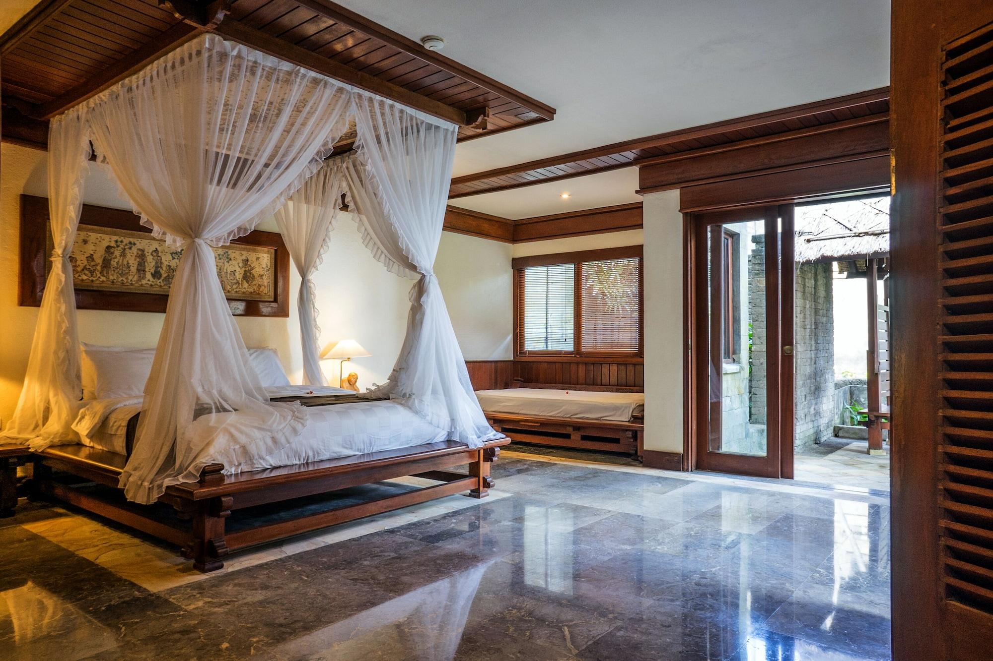 Grand Balisani Suites Kerobokan  Exterior photo
