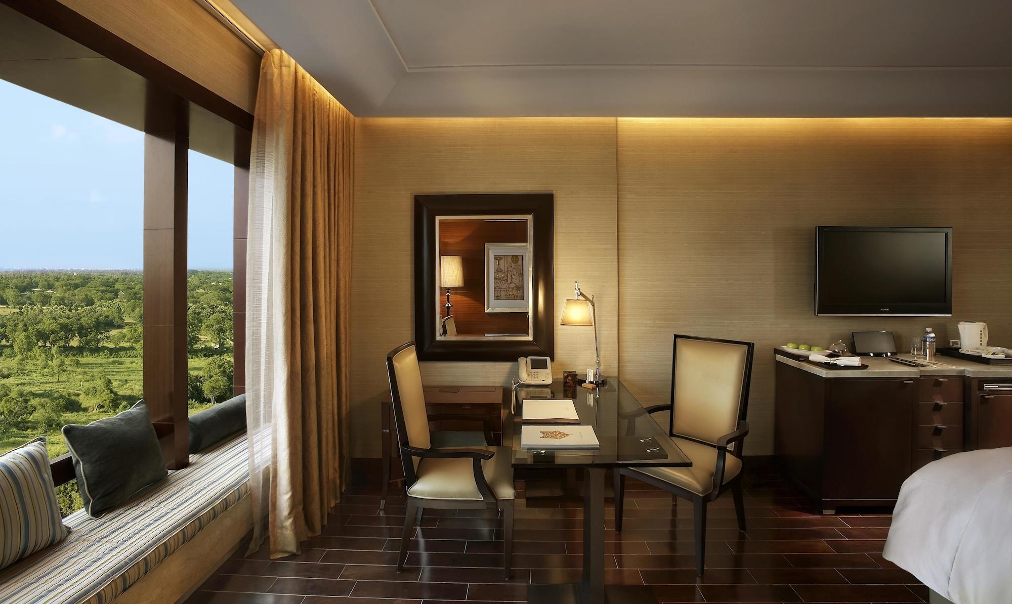 The Leela Ambience Gurugram Hotel & Residences Gurgaon Room photo