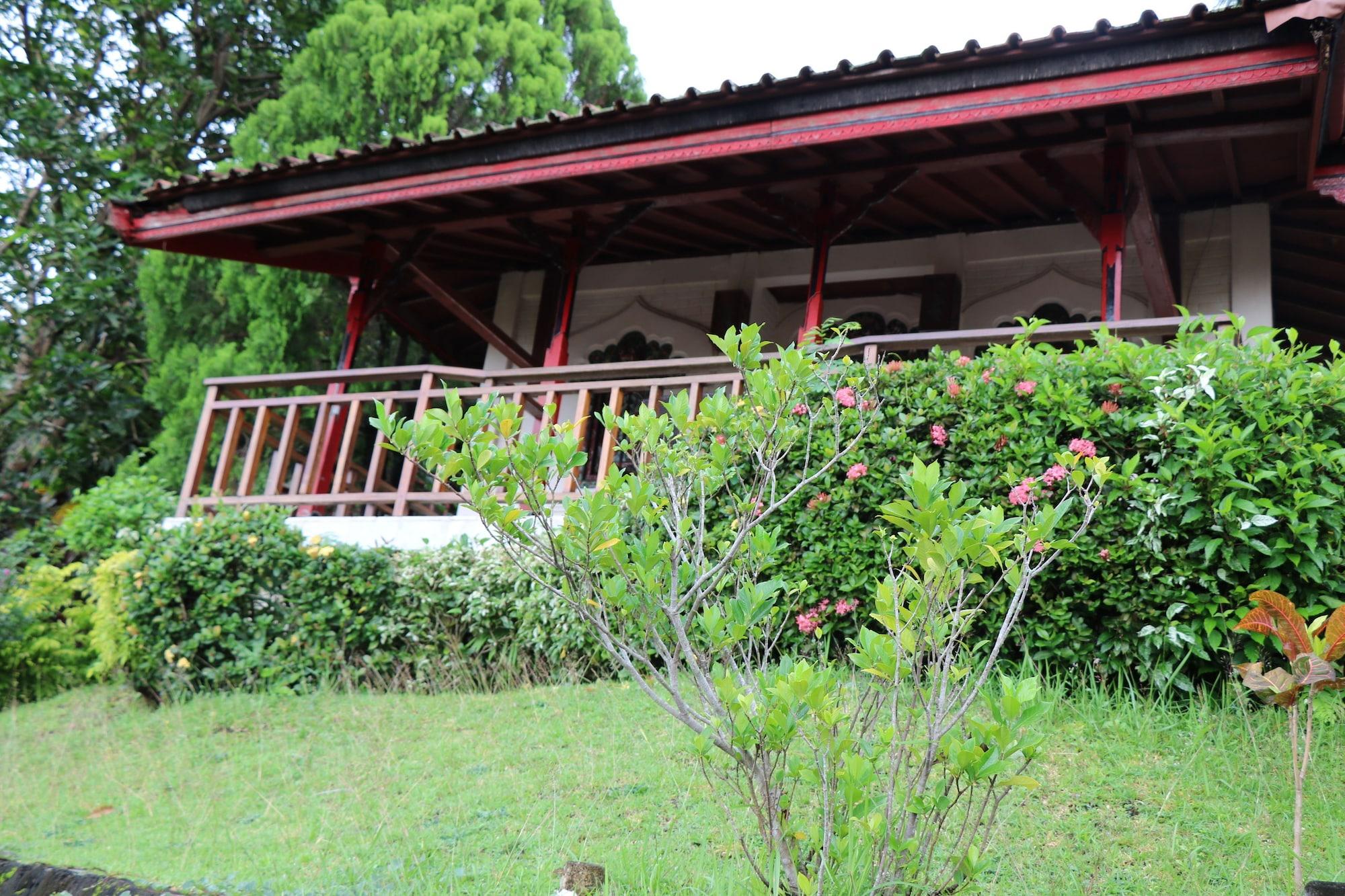 Puri Bunga Beach Cottages Senggigi Exterior photo