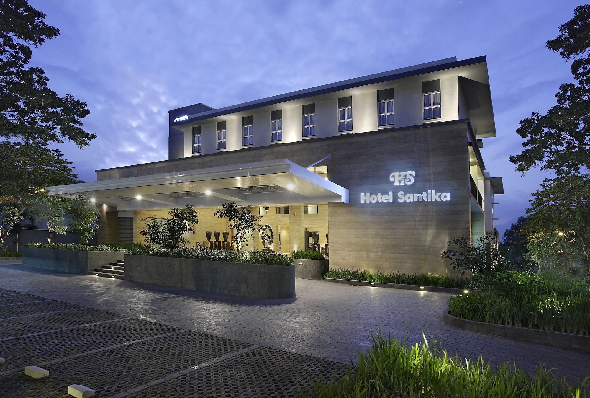 Hotel Santika Mataram Exterior photo