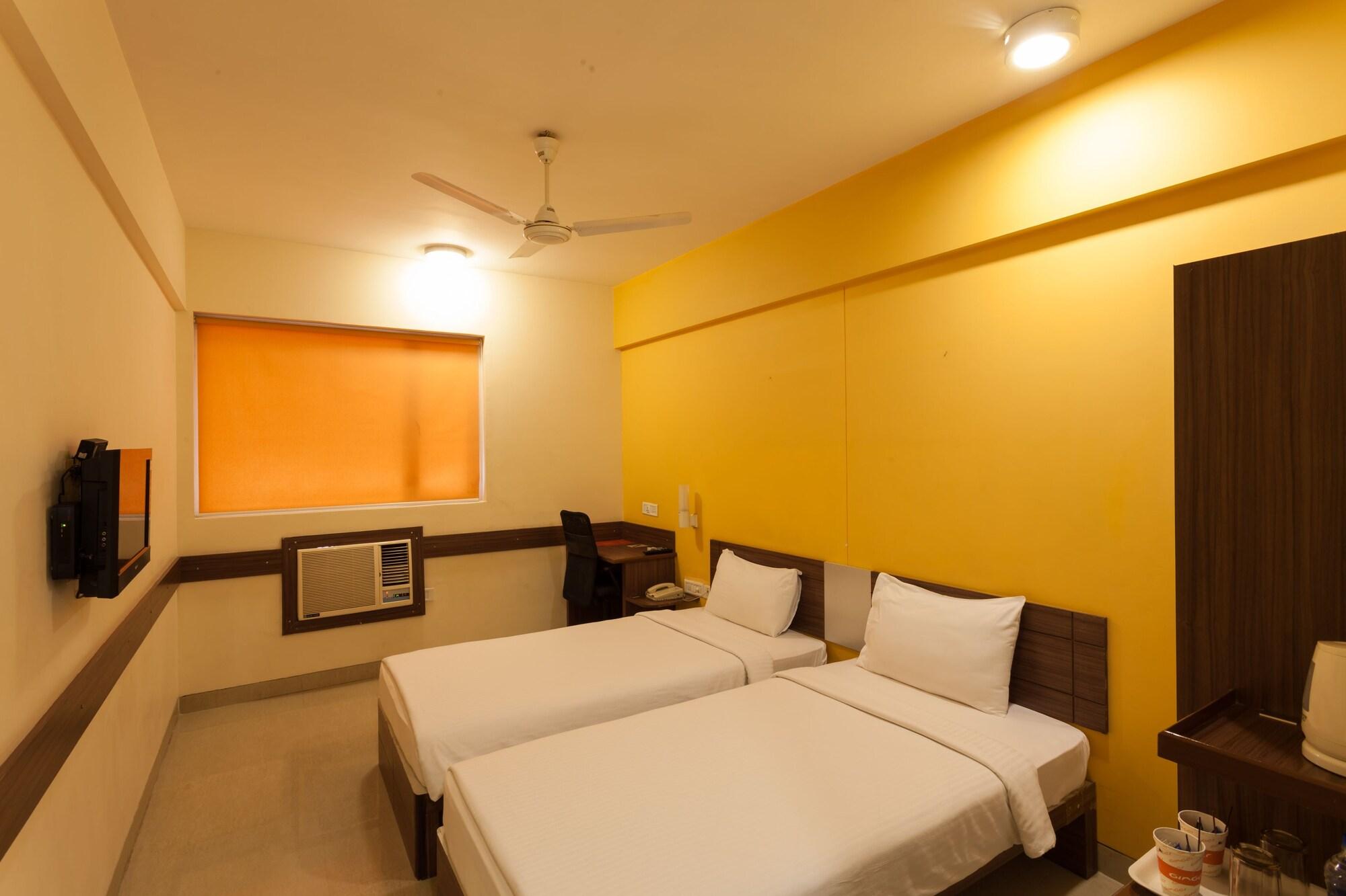 Ginger Ahmedabad Vastrapur Hotel Exterior photo