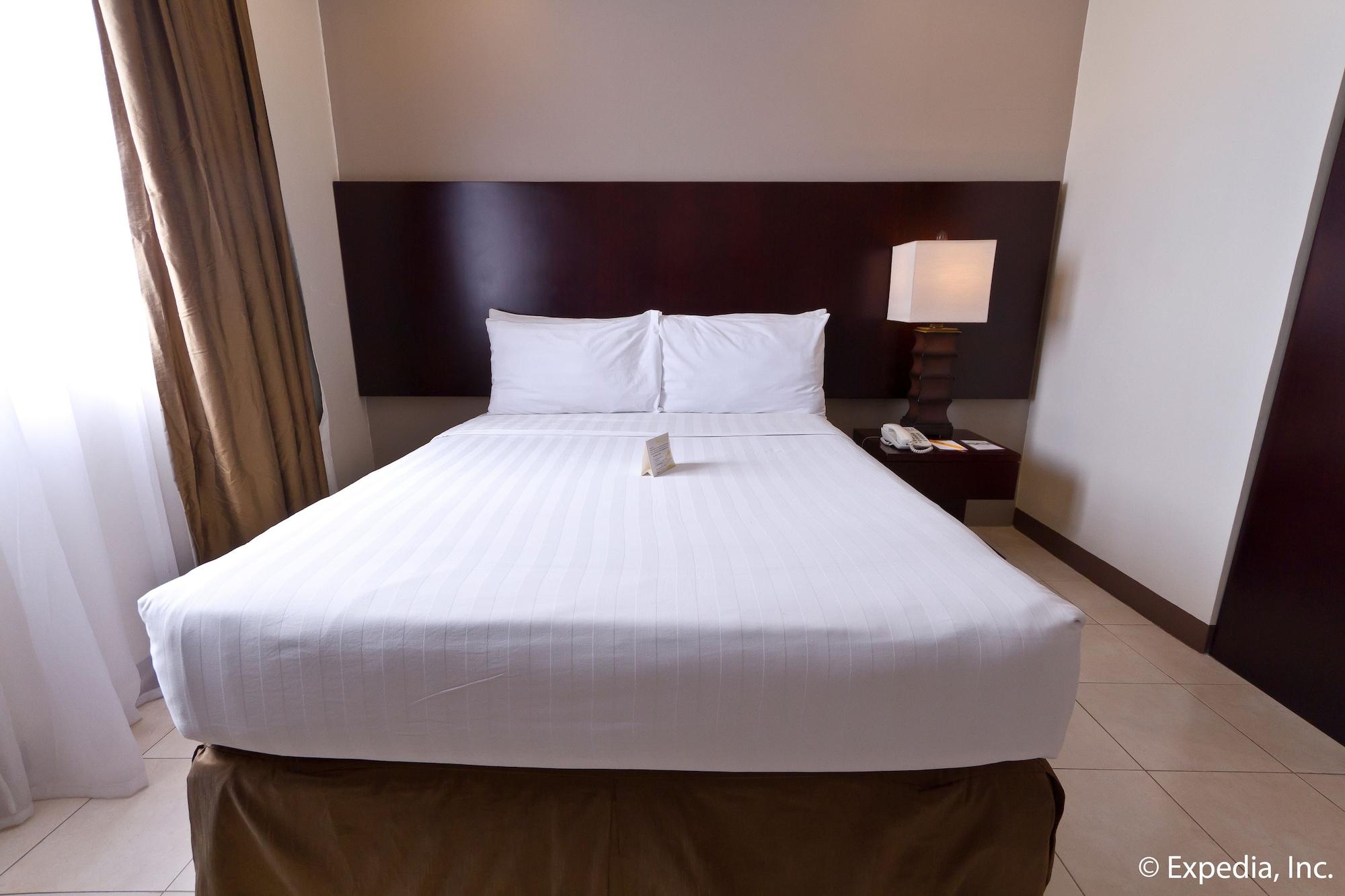Alpa City Suites Hotel Cebu Exterior photo
