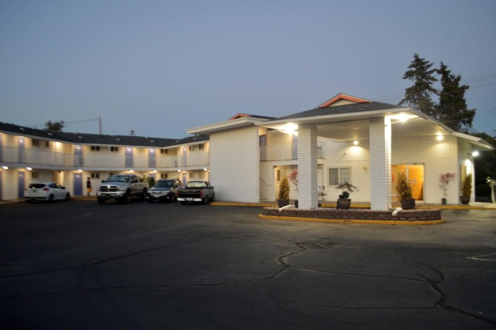 Motel 6 Pendleton, Or - West Exterior photo