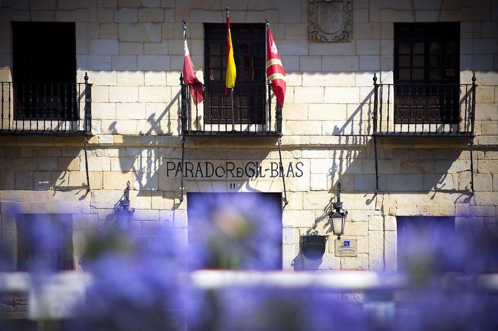 Parador De Santillana Gil Blas Santillana del Mar Exterior photo