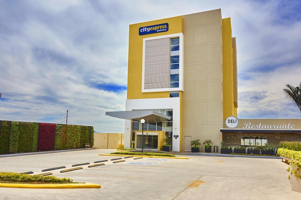 City Express By Marriott Guadalajara Aeropuerto Exterior photo