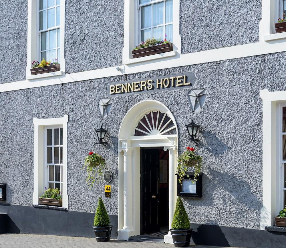 Dingle Benners Hotel Exterior photo