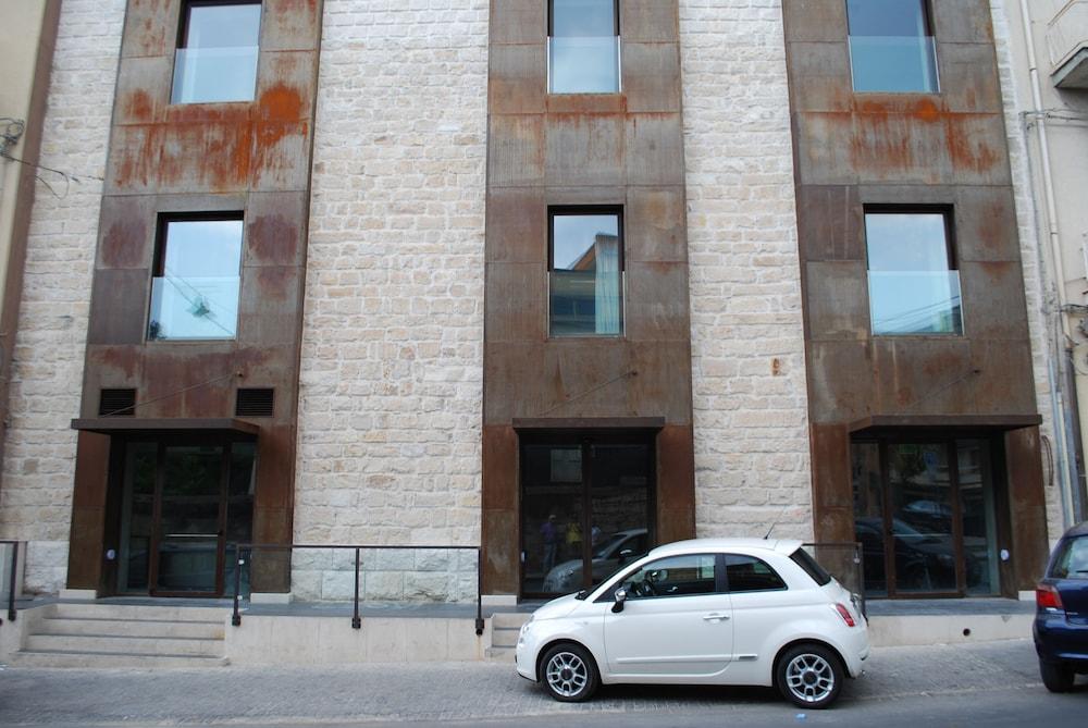 El Homs Palace Hotel Comiso Exterior photo