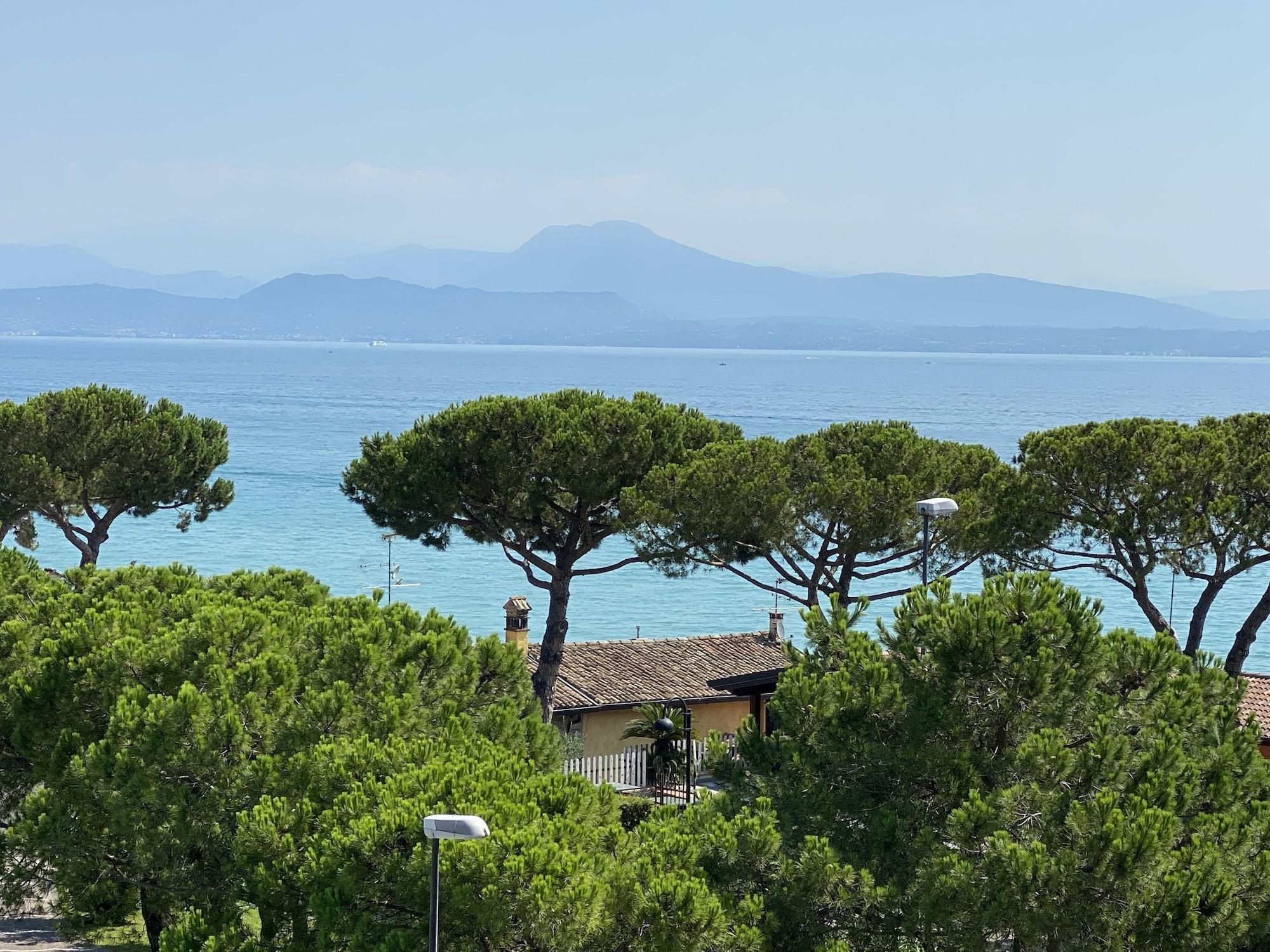 Hotel Villa Rosa Sirmione Exterior photo