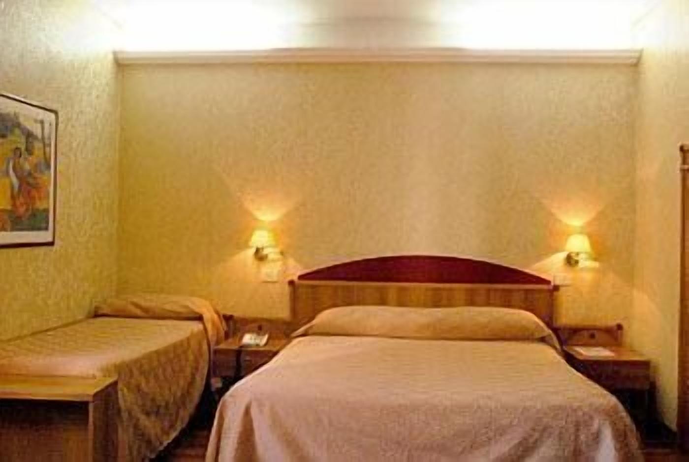 Hotel Ambra Palace Pescara Room photo