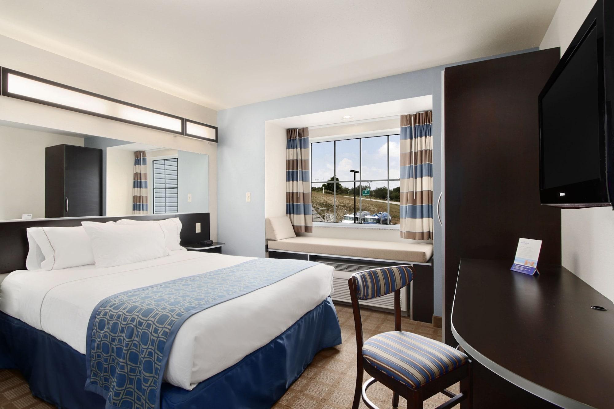 Microtel Inn & Suites By Wyndham Waynesburg Room photo