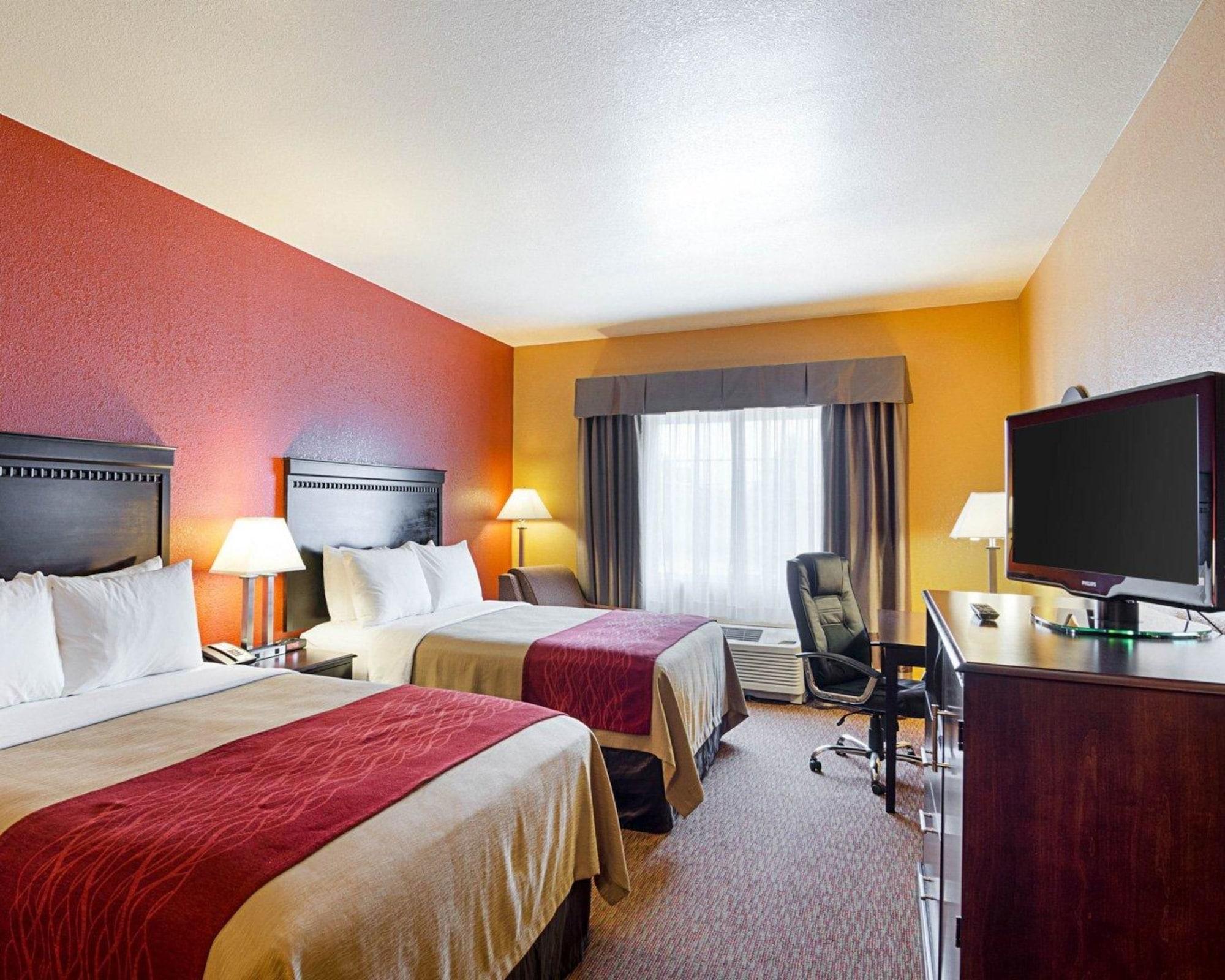 Comfort Inn & Suites Orange Exterior photo