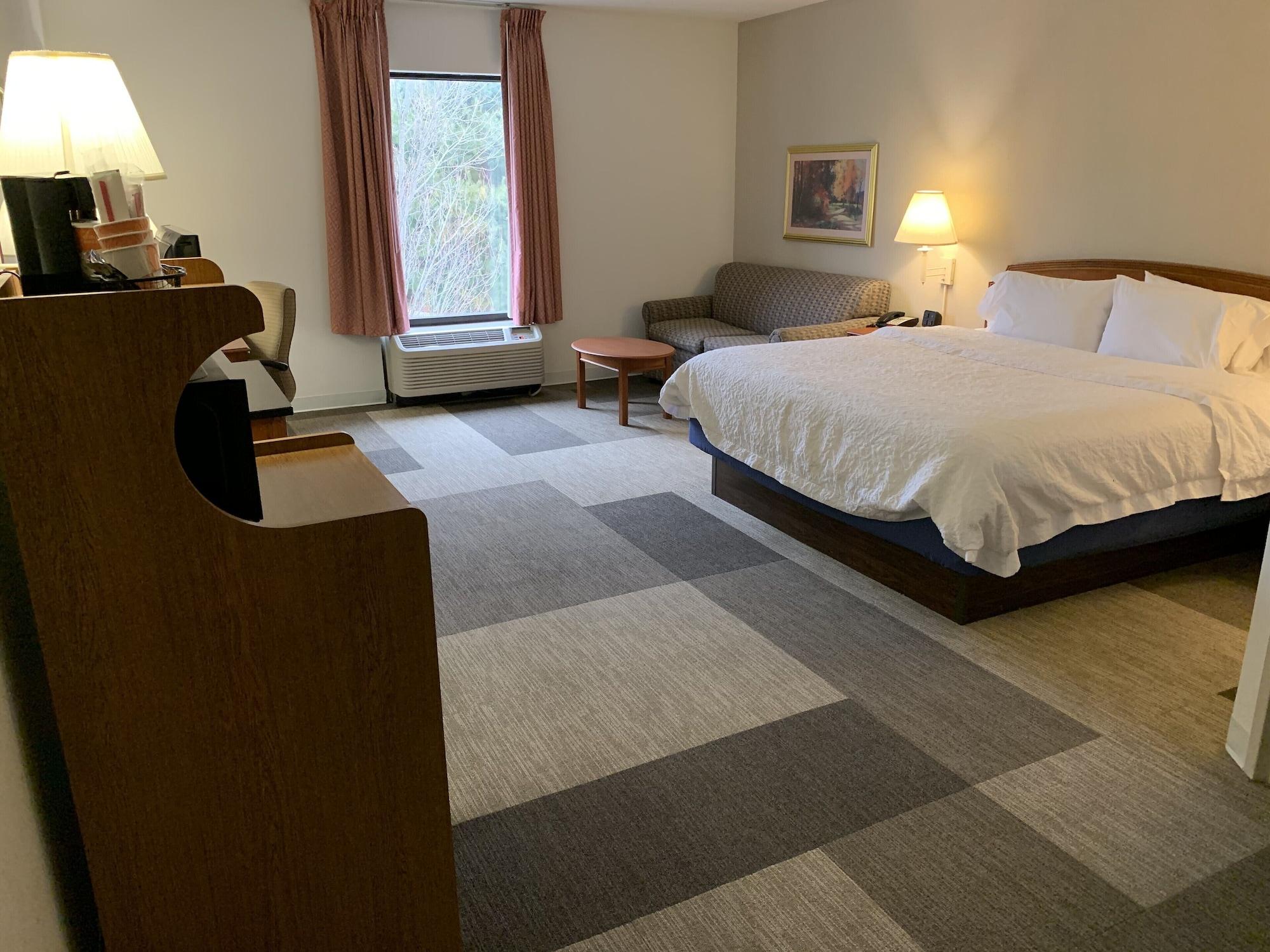 Comfort Inn & Suites Mt. Holly - Westampton Exterior photo