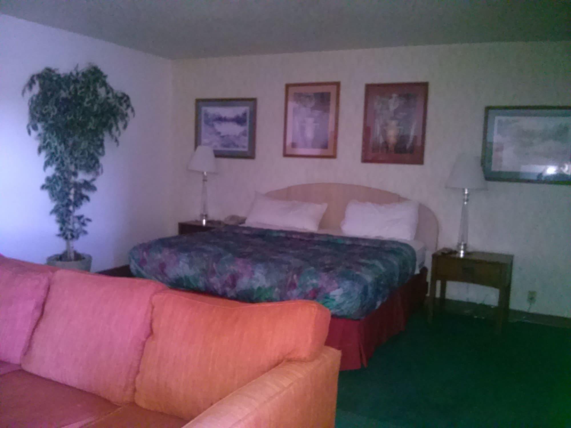 Valustay Inn & Suites Pueblo Exterior photo