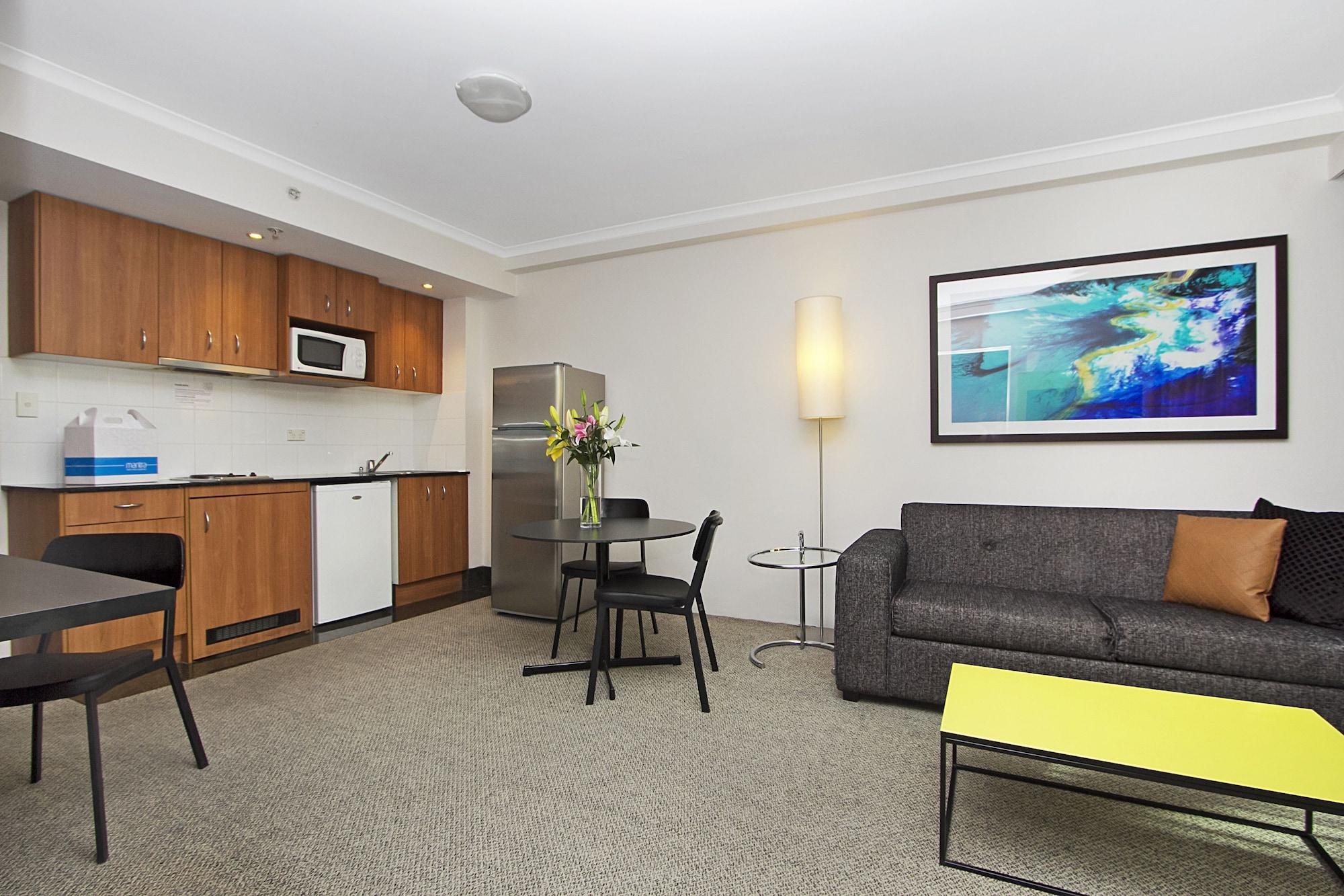 Mantra Parramatta Aparthotel Sydney Exterior photo