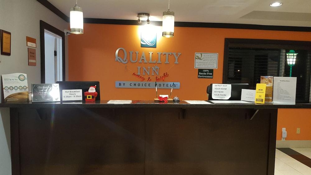 Quality Inn Merritt Exterior photo