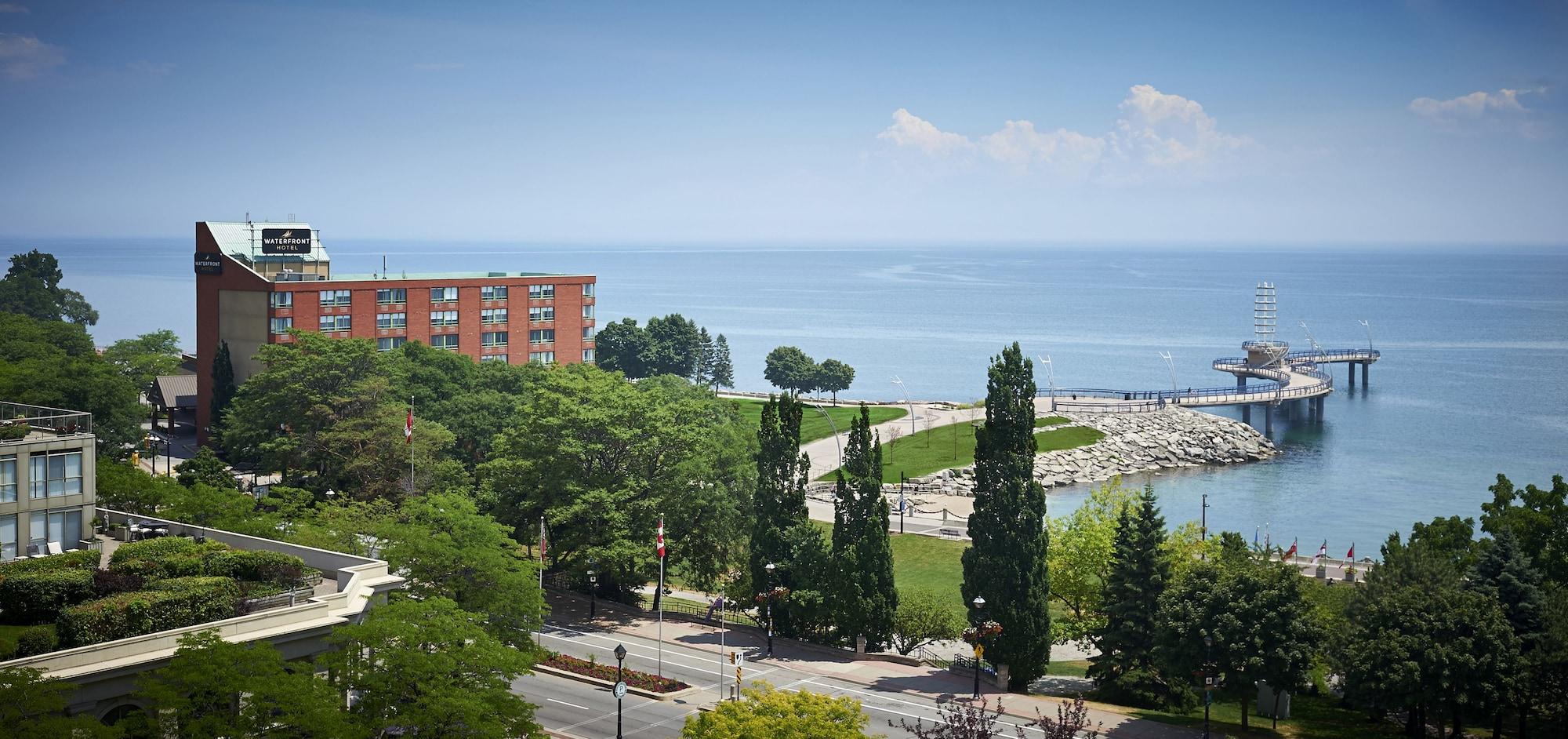 Waterfront Hotel Downtown Burlington Exterior photo