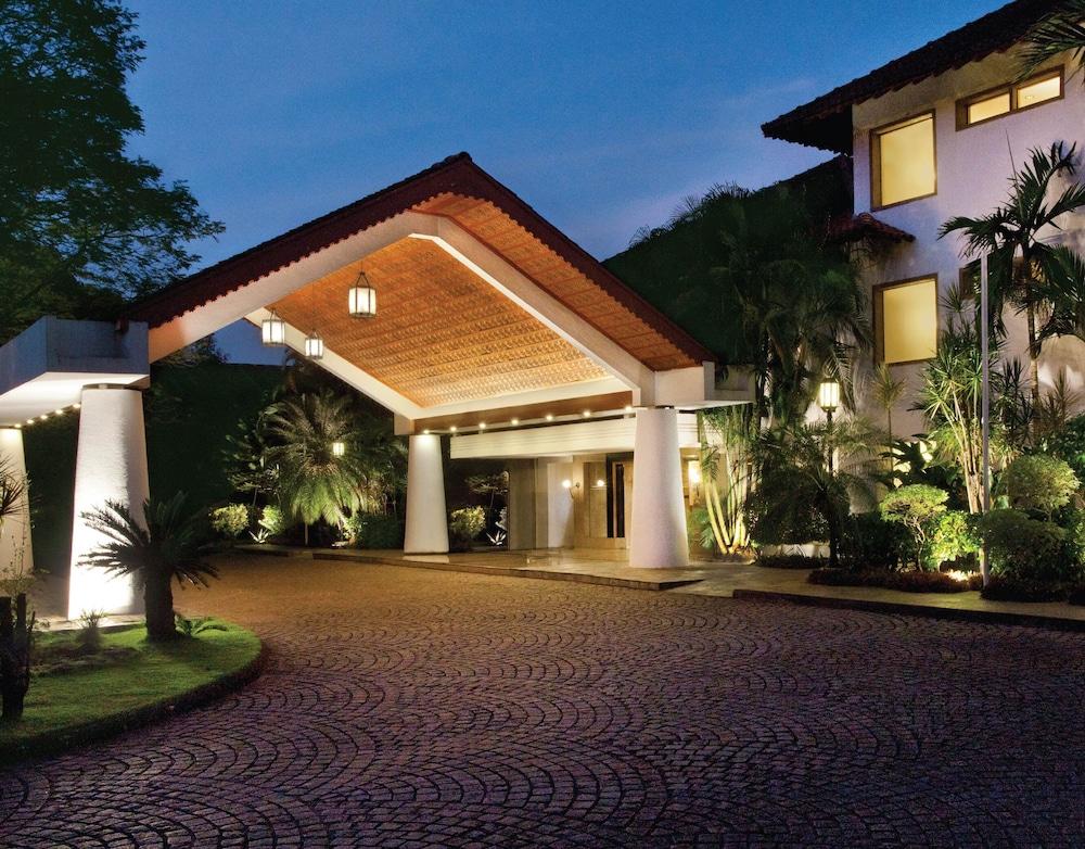 Trident Cochin Hotel Kochi Exterior photo