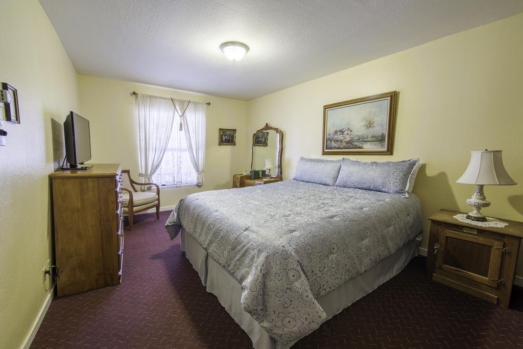 Historic Cary House Hotel Placerville Room photo