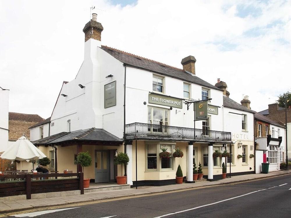 Flower Pot Hotel Sunbury-on-Thames Exterior photo