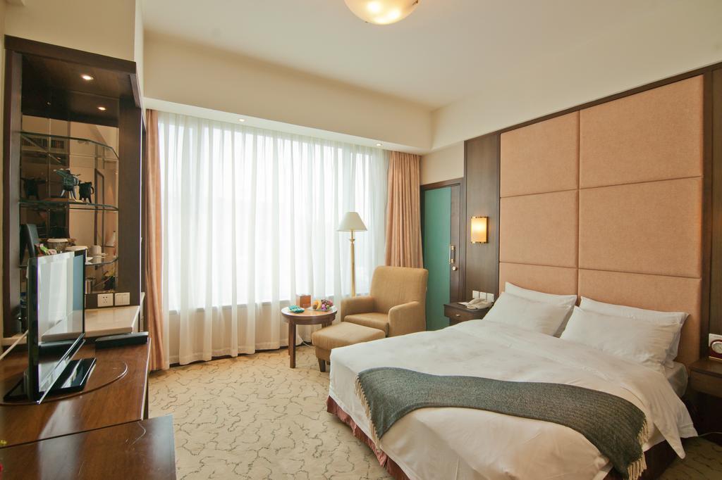 Weihai Golden Bay International Hotel Room photo