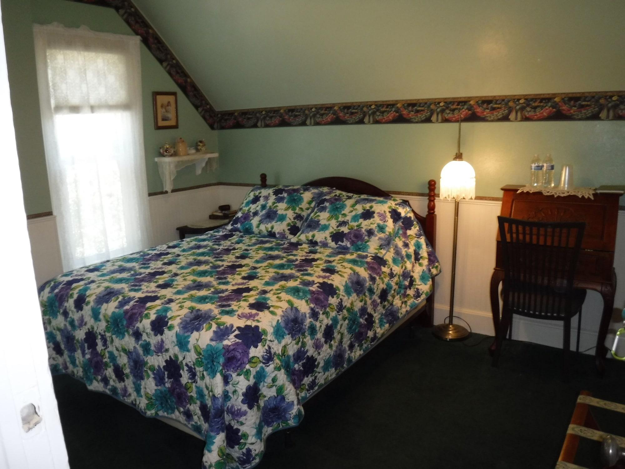 The Silk Pincushion (Adults Only) Bed & Breakfast Golden Exterior photo