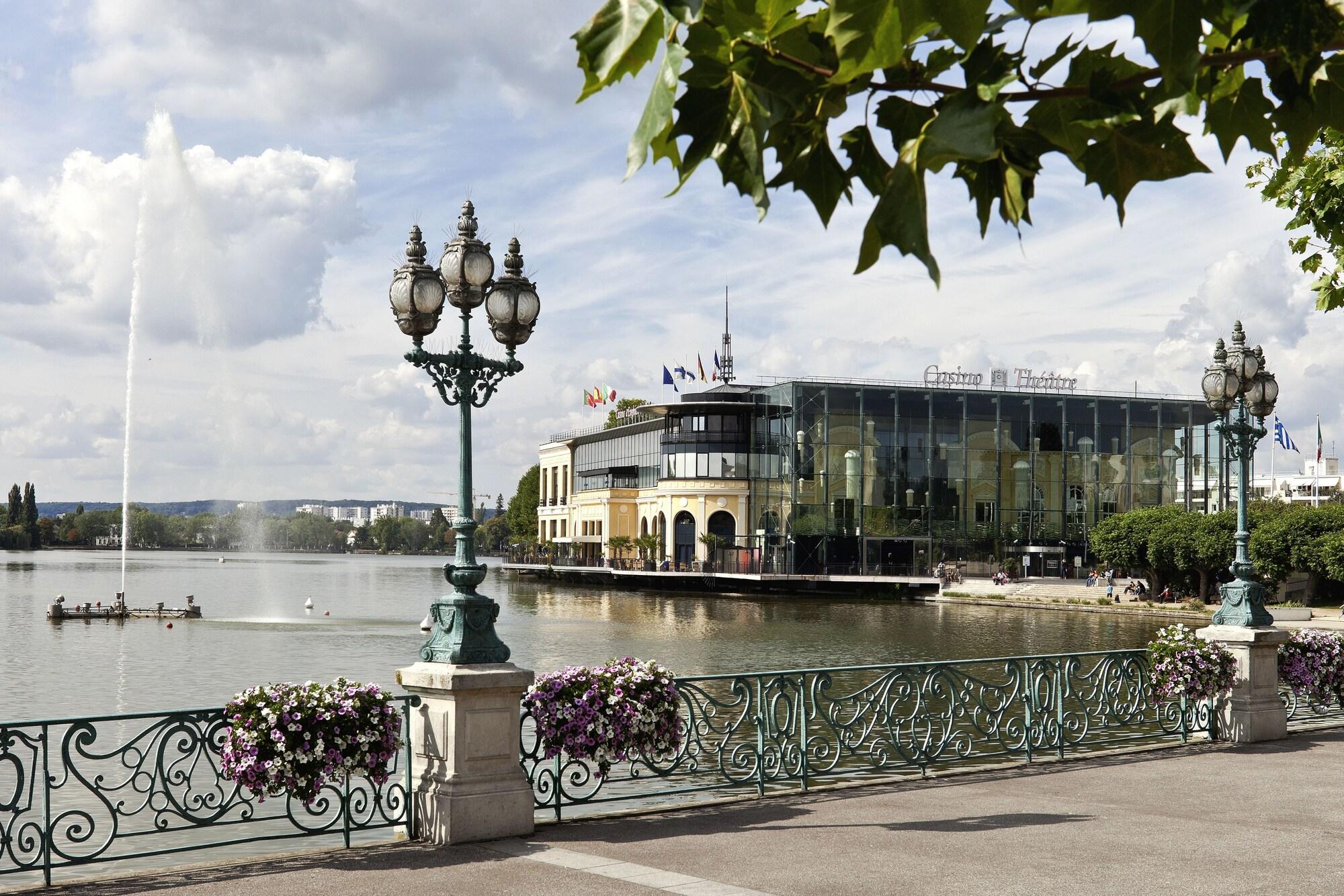 Hotel Barriere L'Hotel Du Lac Enghien-les-Bains Exterior photo