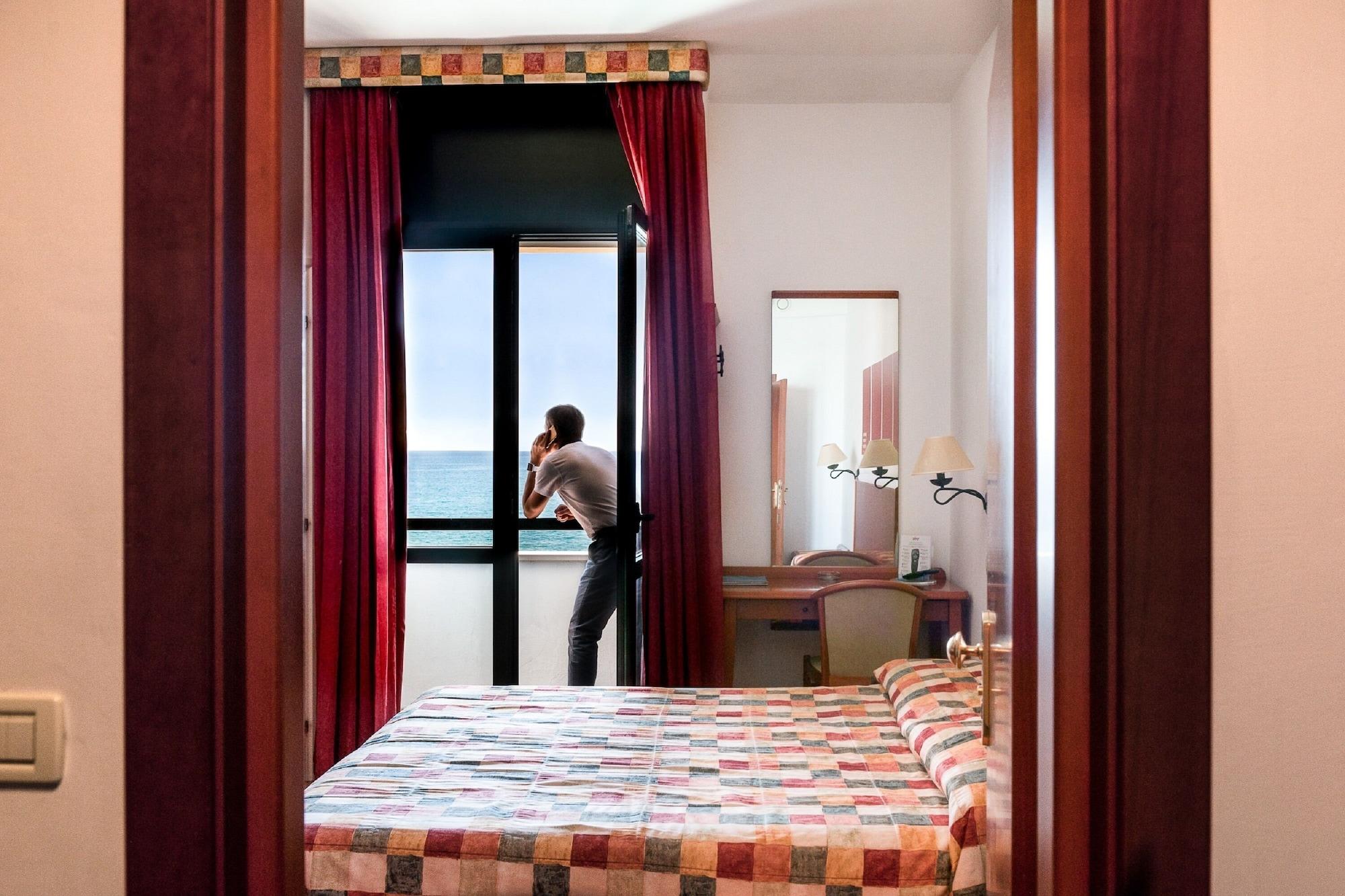 Hotel Brigantino Non Dista Porto Recanati Exterior photo