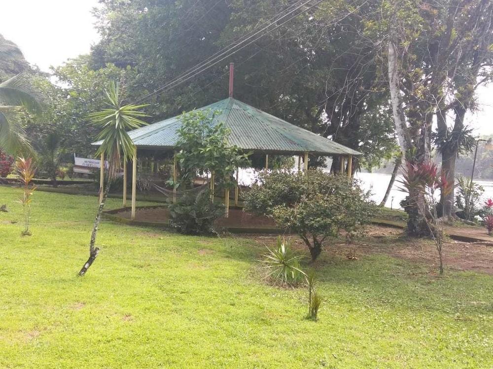 Ilan Ilan Caribbean Lodge Tortuguero Exterior photo