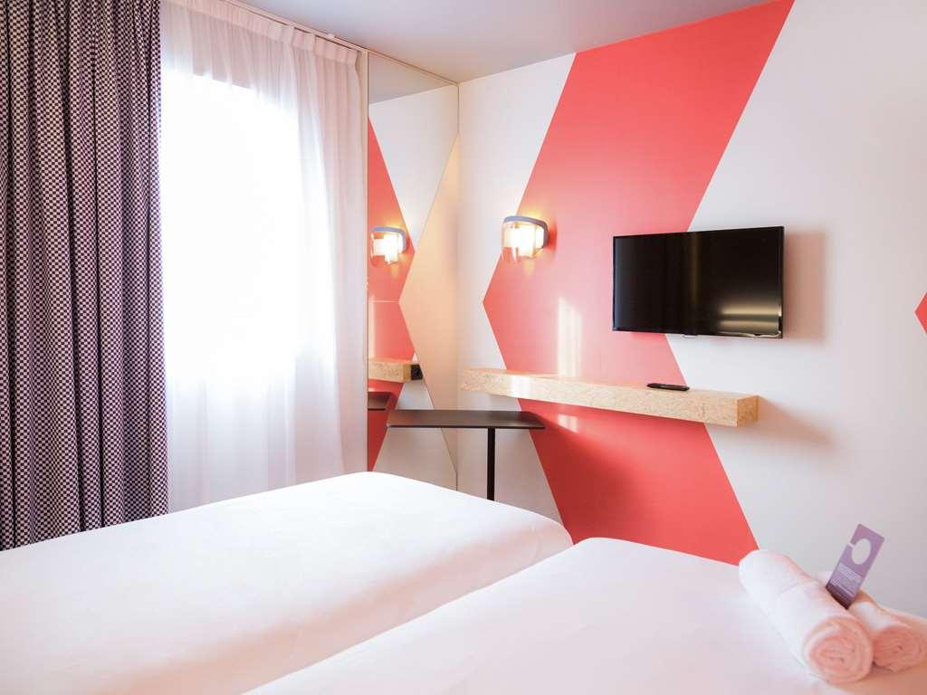 Ibis Styles Bale-Mulhouse Aeroport Hotel Blotzheim Room photo