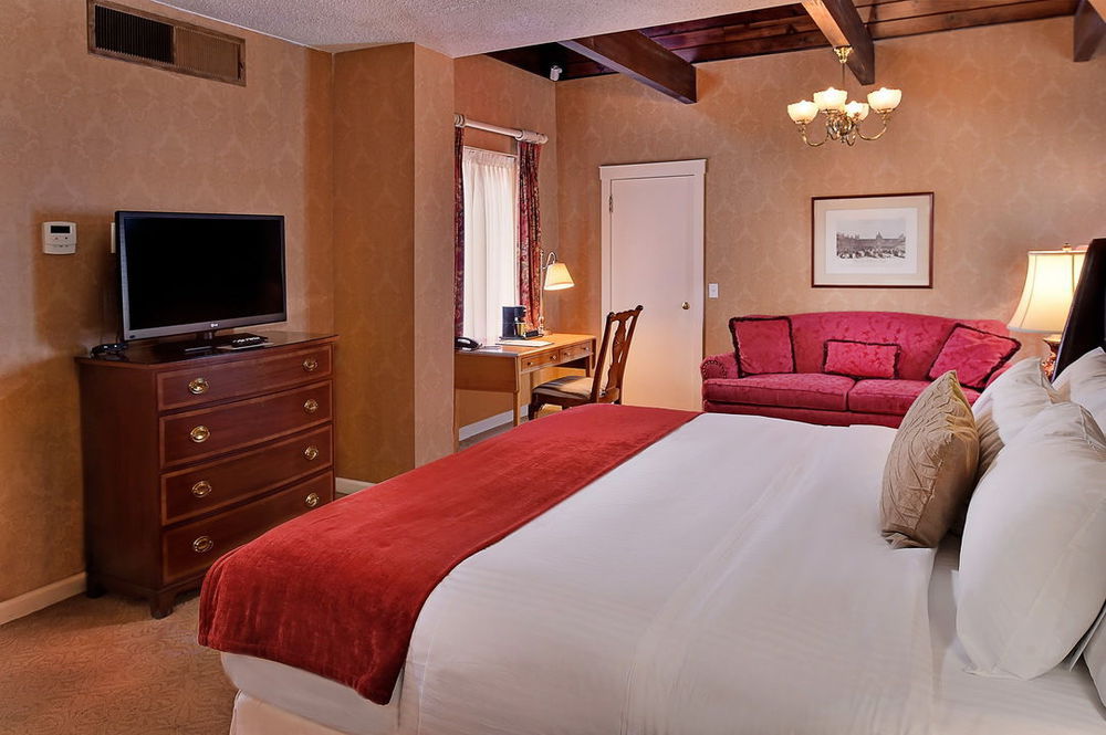 Seven Gables Inn, St Louis West, A Tribute Portfolio Hotel Saint Louis Room photo