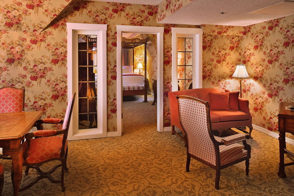 Seven Gables Inn, St Louis West, A Tribute Portfolio Hotel Saint Louis Room photo