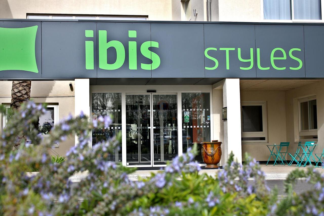 Ibis Styles Avignon Sud Hotel Exterior photo