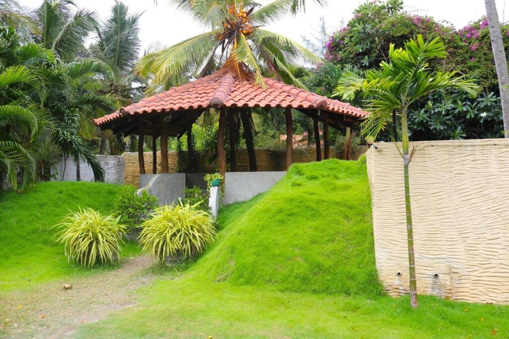 Maple Leaf Hotel Negombo Exterior photo