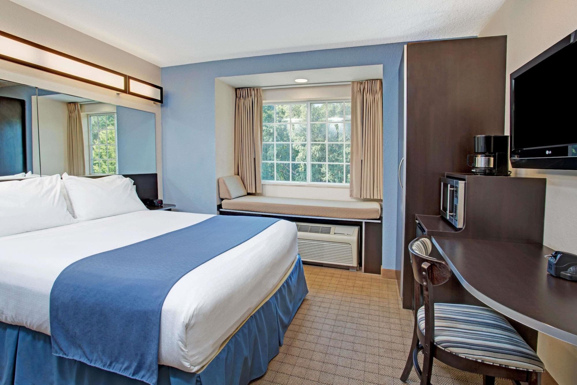 Microtel Inn & Suites By Wyndham Brooksville Ridge Manor Exterior photo