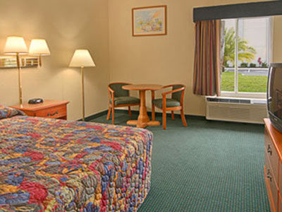 Baymont Inn & Suites Orlando/Universal Area Room photo