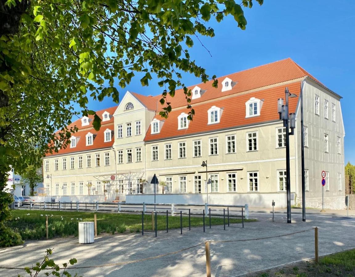 Hotel "Friedrich-Franz-Palais" Bad Doberan Exterior photo