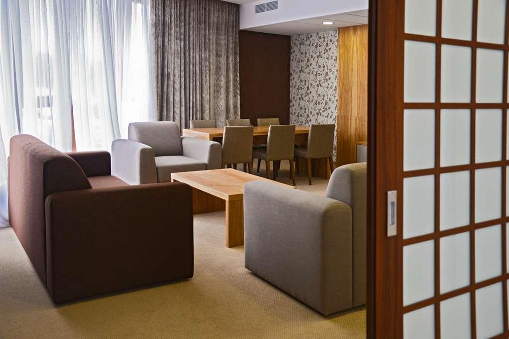 Ovis Hotel Kharkiv Interior photo