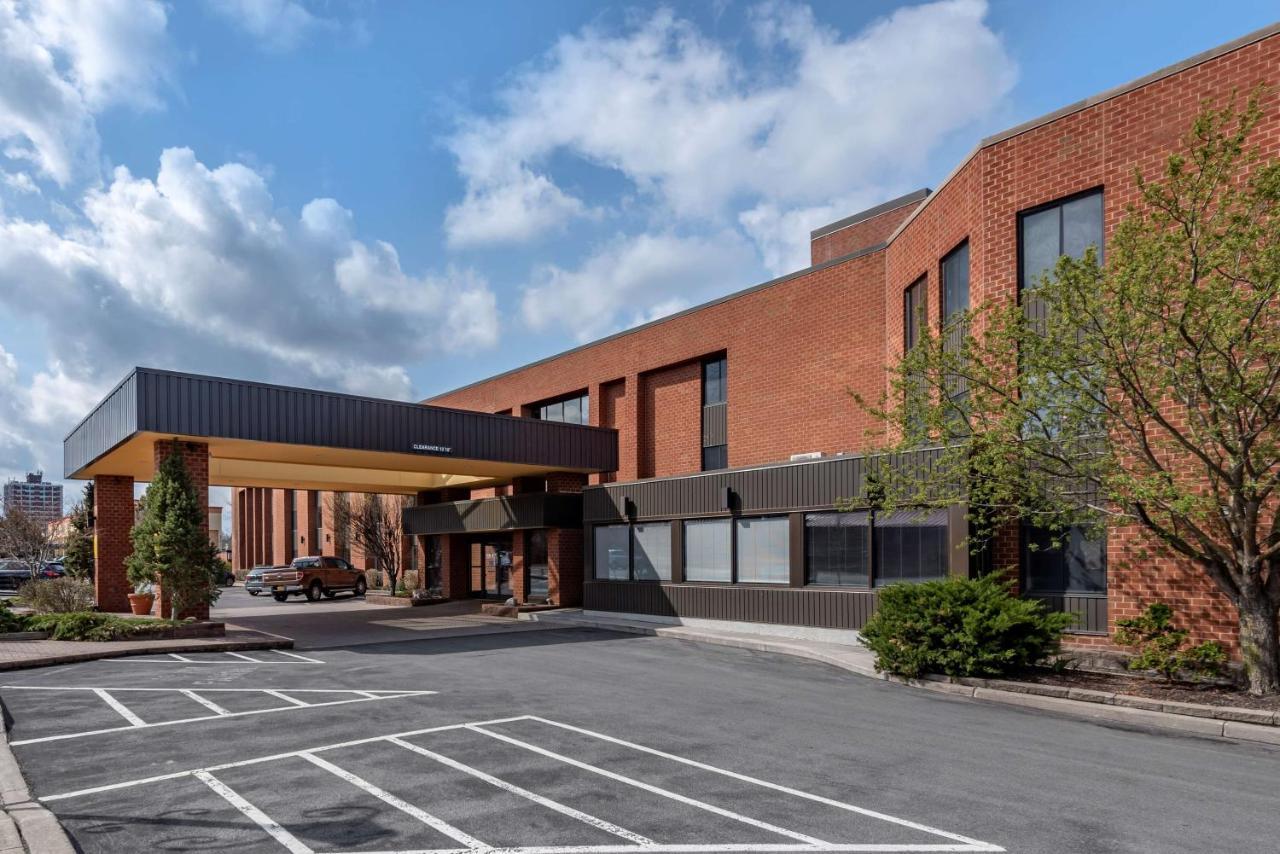 Best Western Plus Oswego Hotel And Conference Center Exterior photo