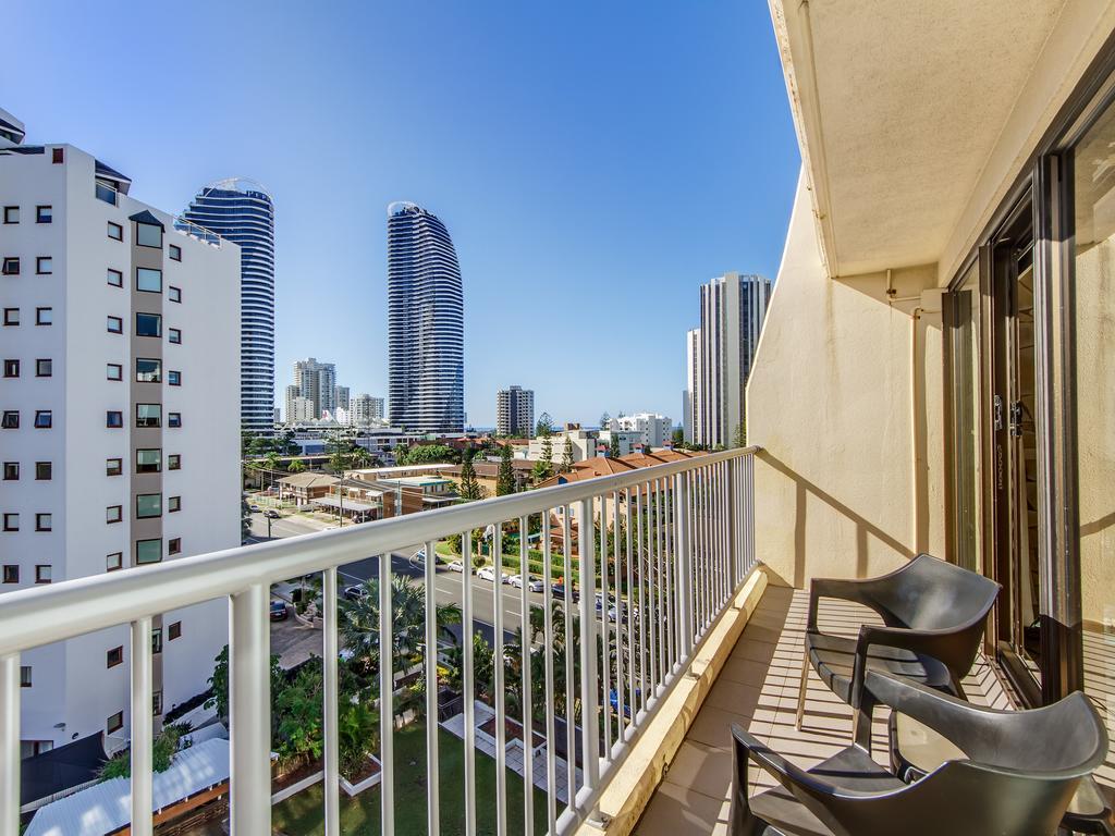 Broadbeach Travel Inn Apartments Gold Coast Exterior photo