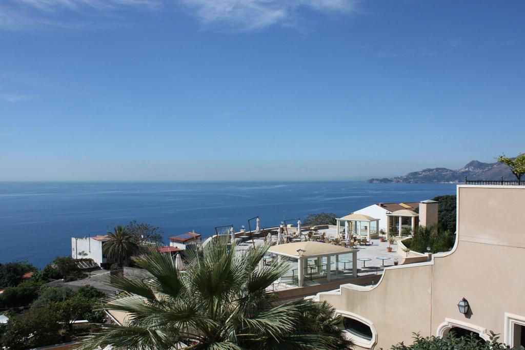 Capo Dei Greci Taormina Coast Hotel & Spa Sant'Alessio Siculo Exterior photo