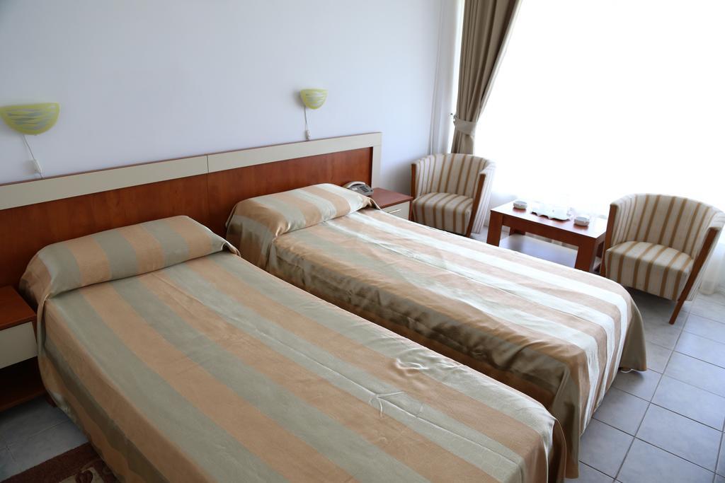 Hotel Orfeu Mamaia Room photo