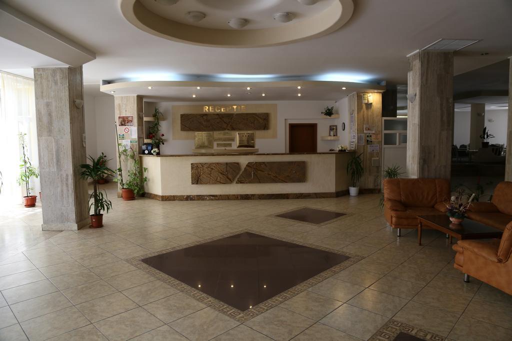 Hotel Orfeu Mamaia Exterior photo