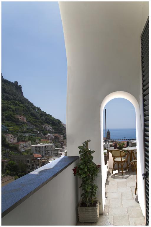 Villa Lara Hotel Amalfi Exterior photo