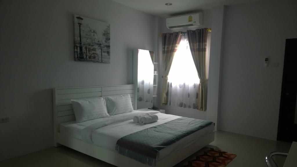 The Zara Double Tree Hotel Ubon Ratchathani Room photo