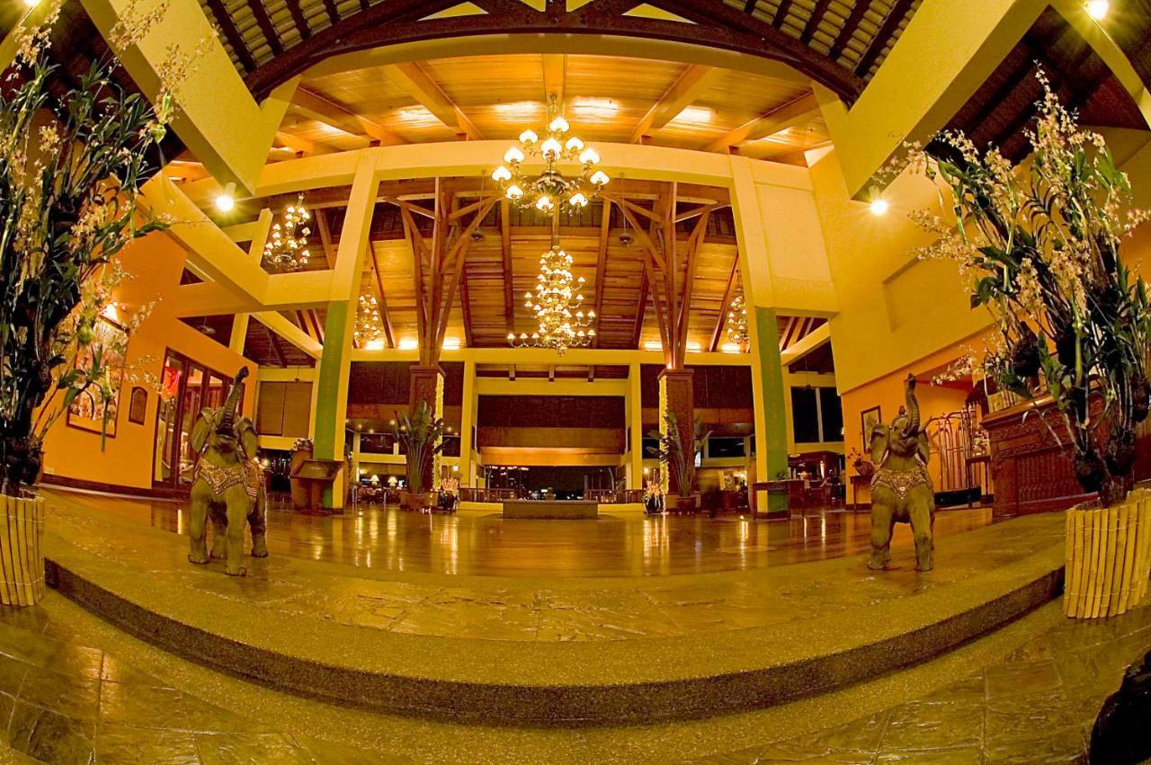 Mines Beach Resort Hotel Seri Kembangan Exterior photo