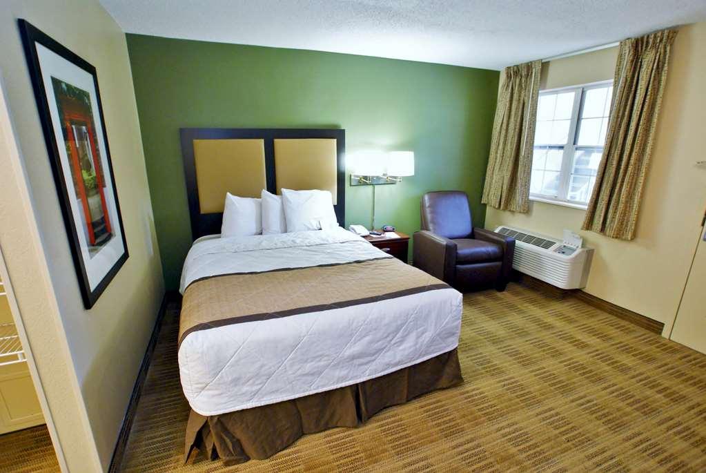 Extended Stay America Suites - Lexington - Nicholasville Road Room photo