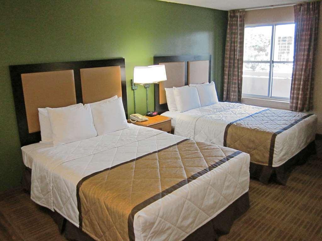 Extended Stay America Select Suites - Tampa - Brandon Room photo