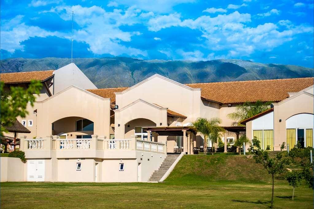 Howard Johnson Resort Spa & Convention Center Villa de Merlo Exterior photo